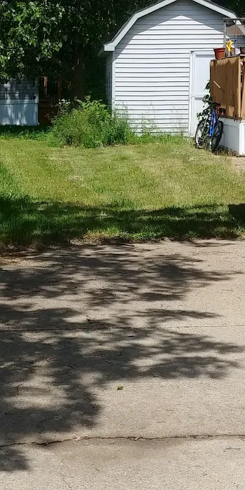 Eaton Pine Village Manufactured Housing Community 10