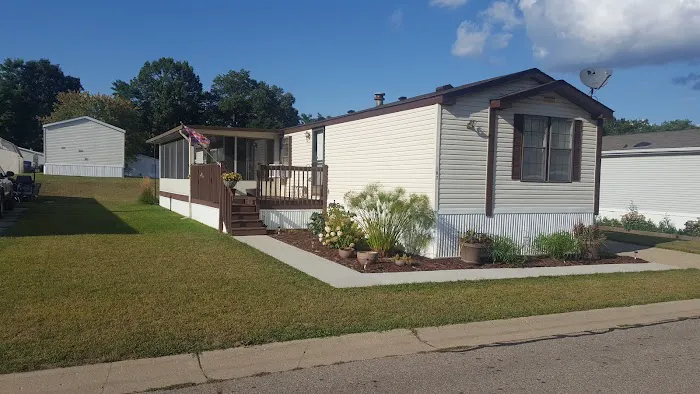 Cozy Manufactured Home Community 2