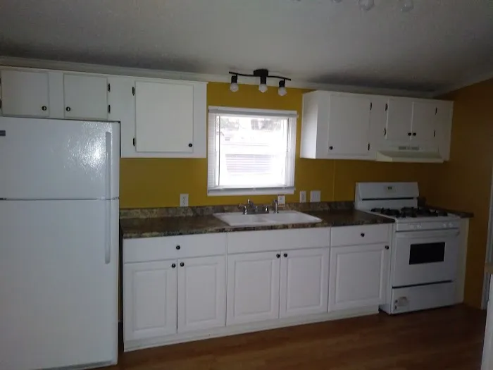 Cozy Manufactured Home Community 6