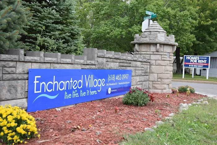 Enchanted Village Manufactured Home Community Picture 3