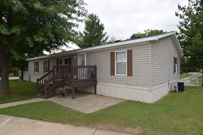 Enchanted Village Manufactured Home Community Picture 7