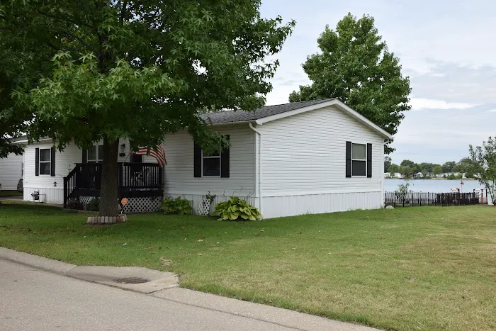 Mallard Lake Manufactured Home Community 10