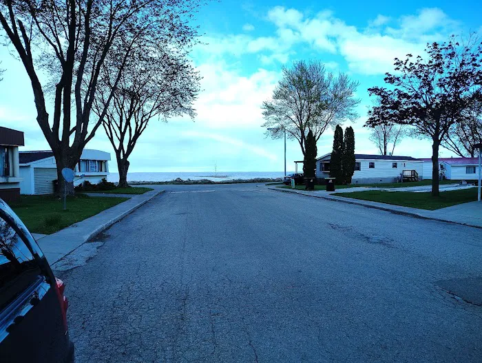 Bayside Community 4