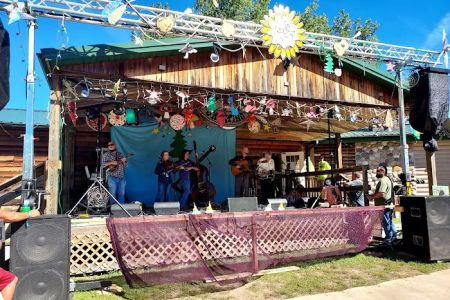 Wildlife Bar & Campground