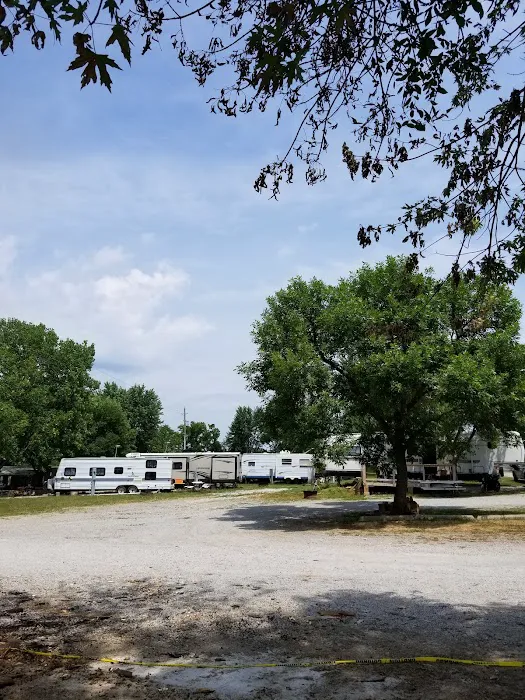 Woodyz Acres RV Park & Campground 10