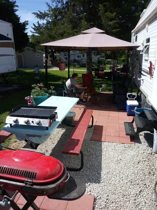 Hillbilly's Campground 6