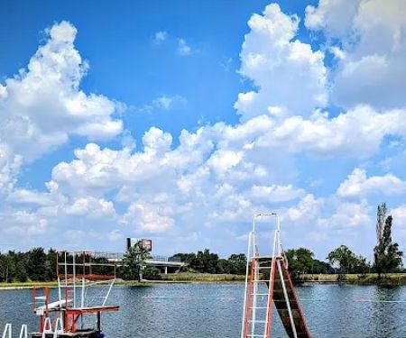 Sandy Point Lake