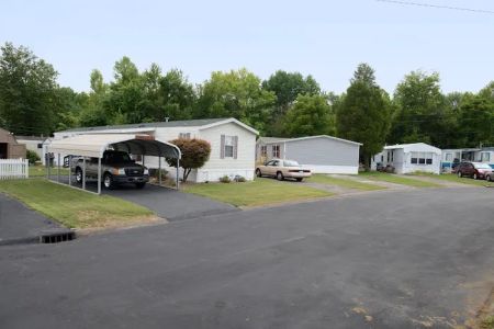 Carolina Pointe Mobile Home Park