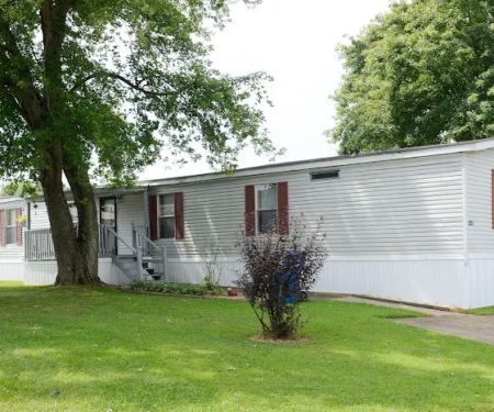 Pinecrest Pointe Mobile Home Park