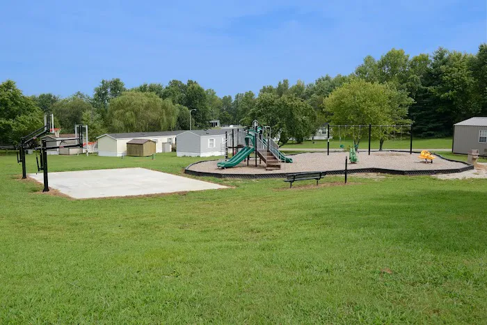 Pinecrest Pointe Mobile Home Park 3