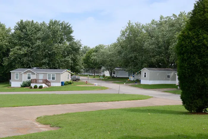 Pinecrest Pointe Mobile Home Park 6