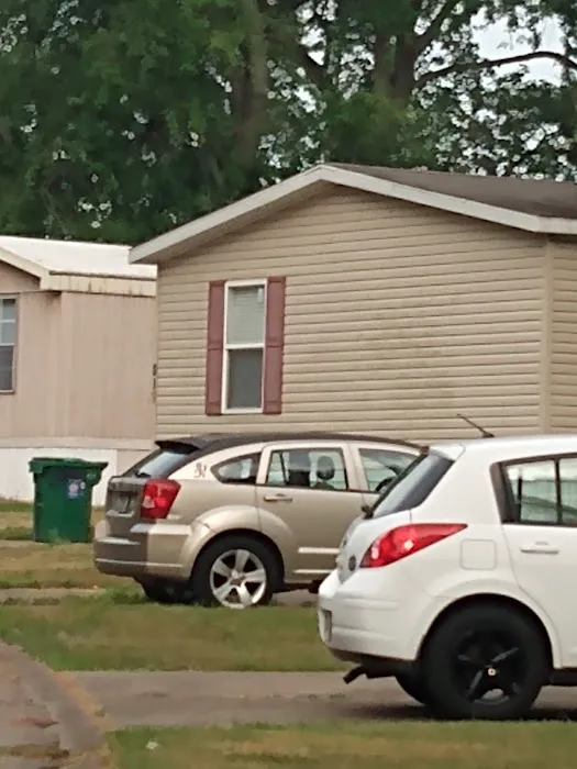 Pinecrest Pointe Mobile Home Park 9