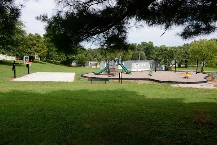 Pinecrest Pointe Mobile Home Park 5