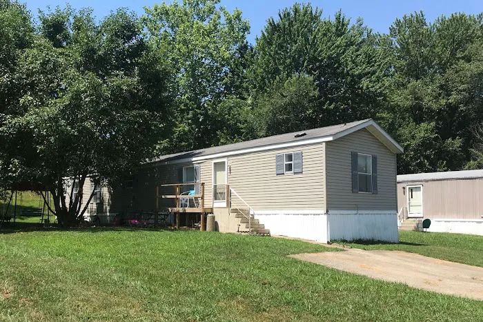 Pinecrest Pointe Mobile Home Park 4