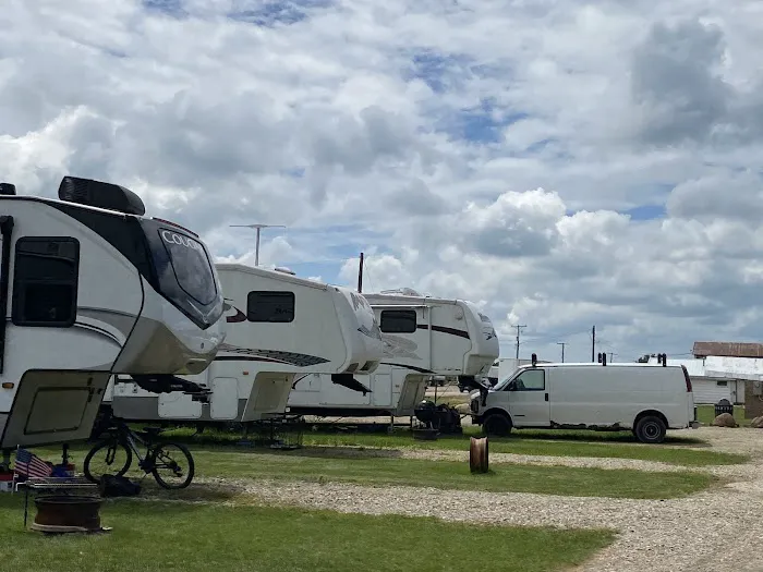 Woody’s Campground by the Lake 2