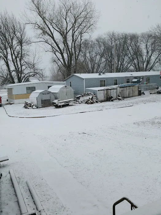 Pinecrest Mobile Home Par 6