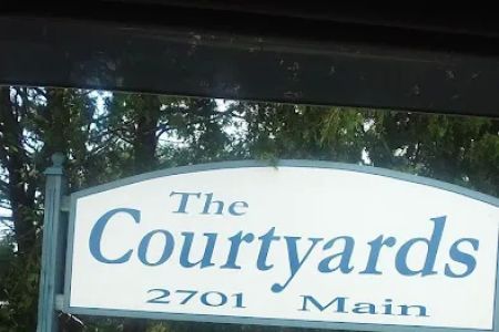 Courtyard MHP