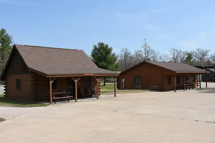 Riviera Resort Cabins & RV Rentals 5