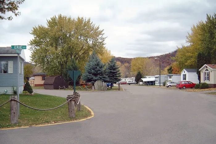 Lake Village Manufactured Home Community 8