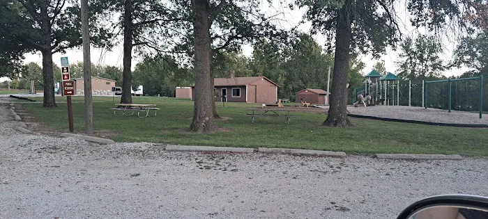 Lake Miami - Modern & Tent Campground 10