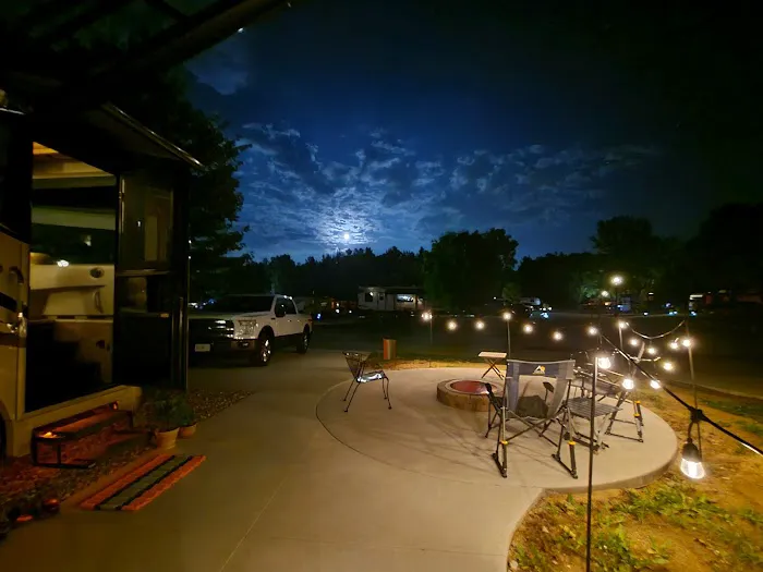 Camp Boomerang RV Park 9