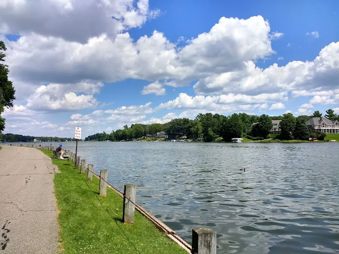 Mona Lake Mobile Homes Park 1