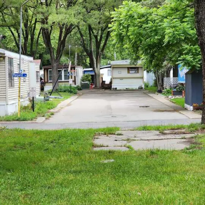 Bel Air Estates Mobile Home Community Picture 10