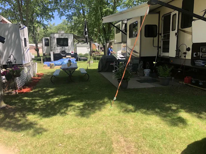 Hess Lake RV & MHP Picture 5