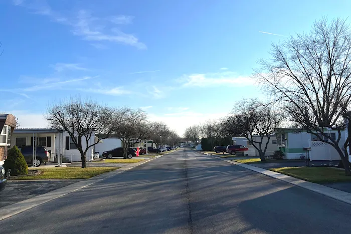 Eastowne Mobile Homes Estates 4