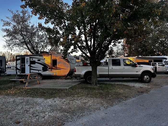 Cahokia RV Parque 7