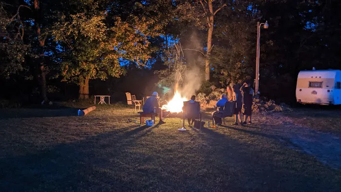 Kamp Kin Nardly 8