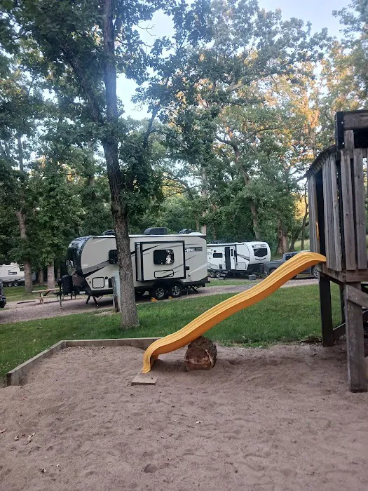 Oakwoods Trails Campground 8