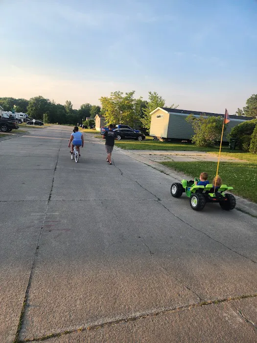 Alan's Mobile Home Park 4