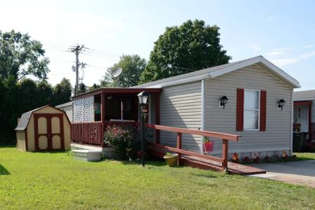 Seven Oaks Pointe Mobile Home Park