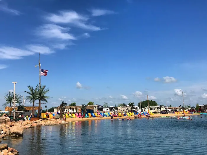 Happy Time Resort 1