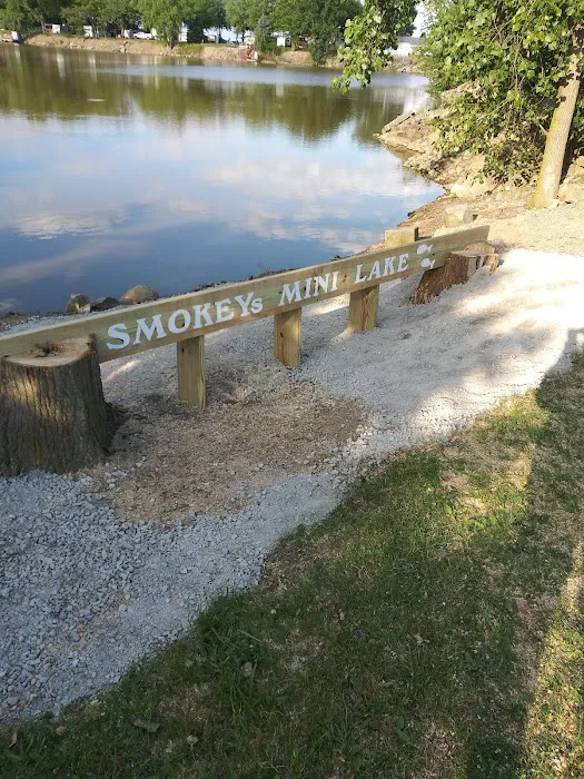 Smokey's Mini Lake Campground 6