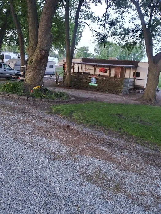 Smokey's Mini Lake Campground 9