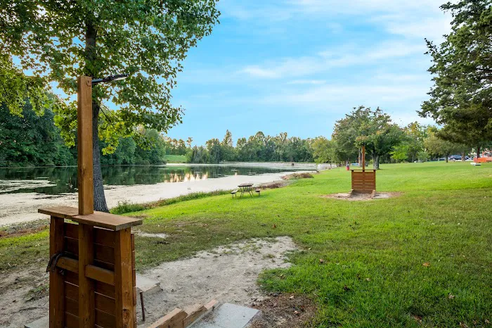 Scottsburg / Raintree Lake KOA Holiday 6