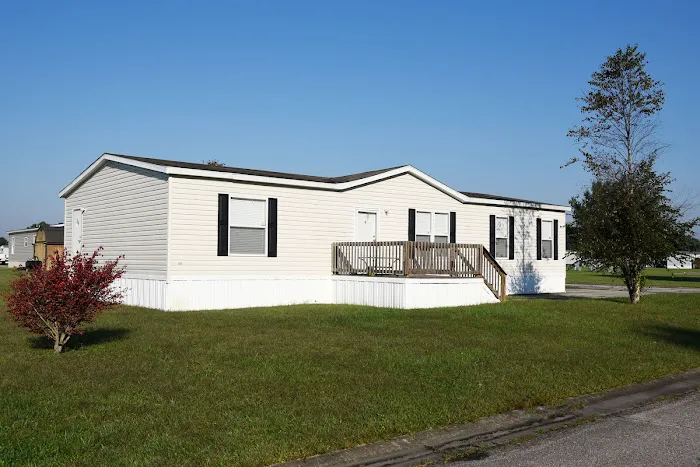 Amberly Pointe Mobile Home Park 8