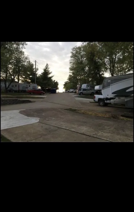 Water’s Edge Rv Park on the Meramec 4