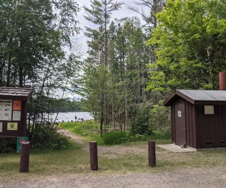 Luna - White Deer Lake Campground