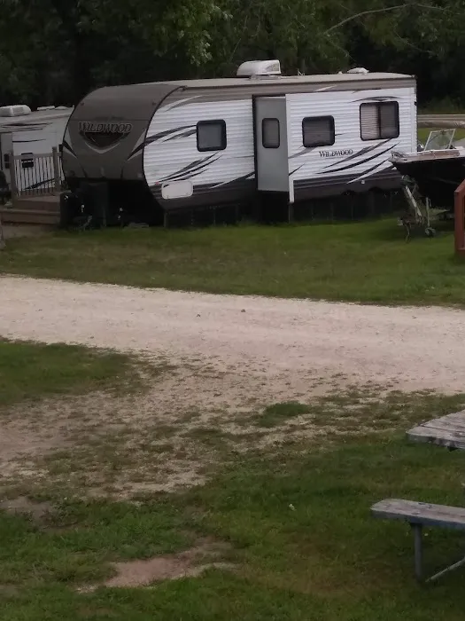 Lake Pepin Campgrounds & Trailer 6
