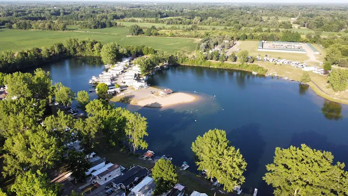 Holiday Shores RV Resort 2