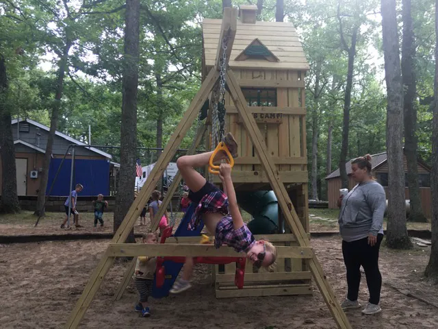 Oak Knoll Family Campground 10