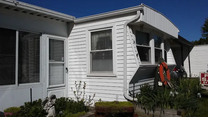 Clinton Mobile Home Resort 6