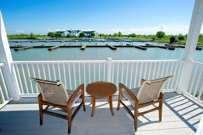 The Resort at Erie Landing 8