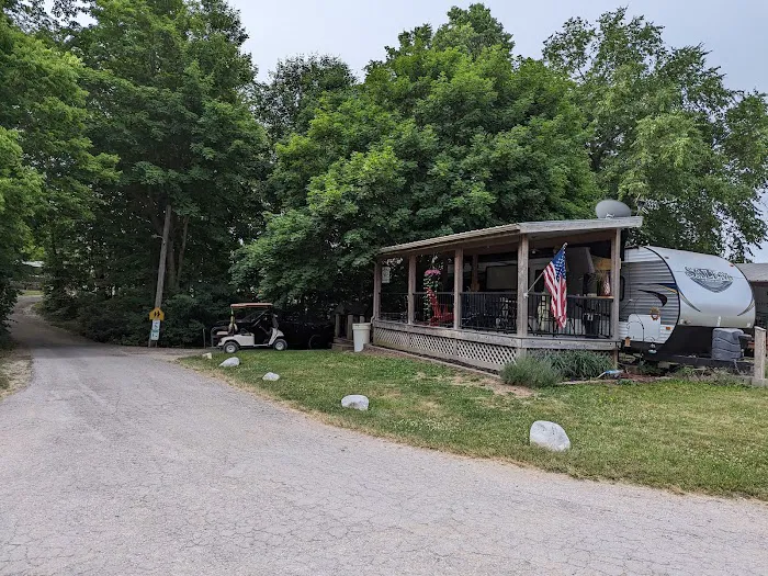Leafy Oaks Campground Inc 4