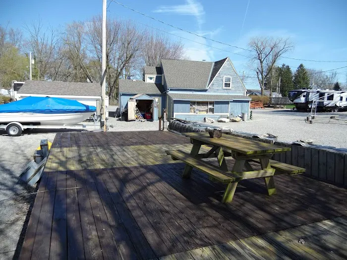 Sabo's Lake Front Camping and Resort 4