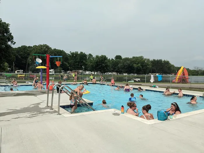 Hickory Grove Lake RV Park 4
