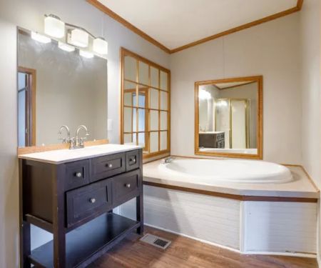 Tyrone Woods Manufactured Home Community